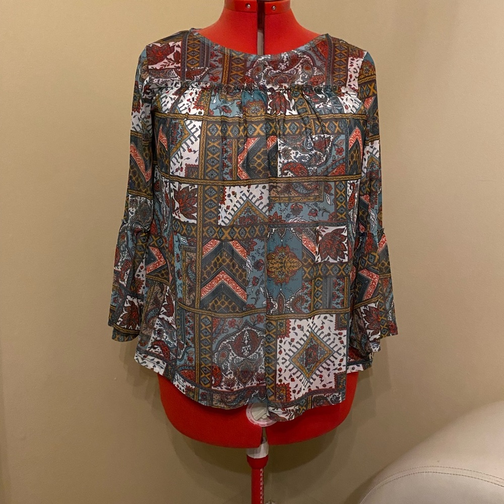 Ladies BoHo shirt, bell sleeve lined super fun